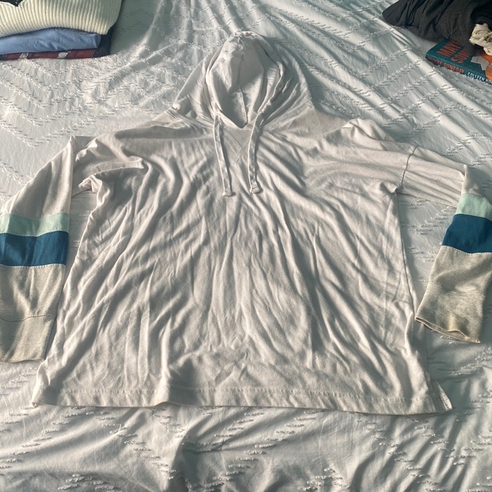 lightweight long sleeve tee